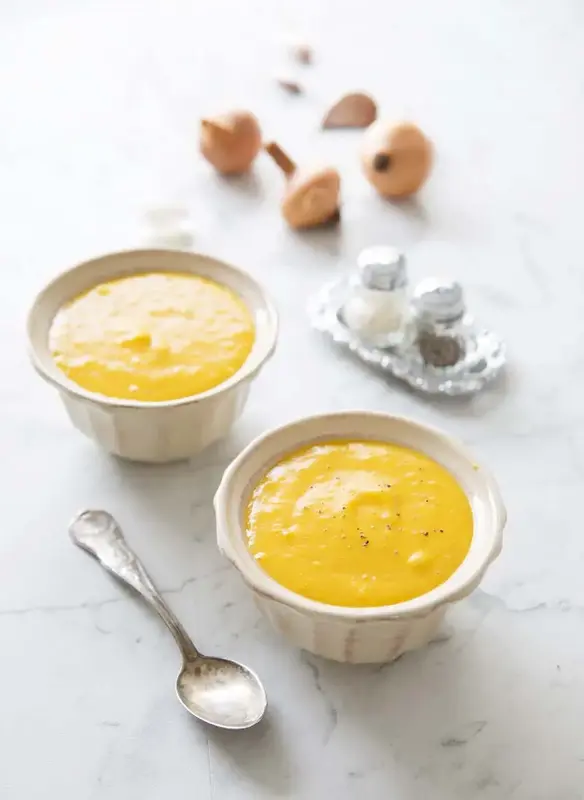 VELOUTE DE COURGE BUTTERNUT AU LAIT DE COCO ET CURRY